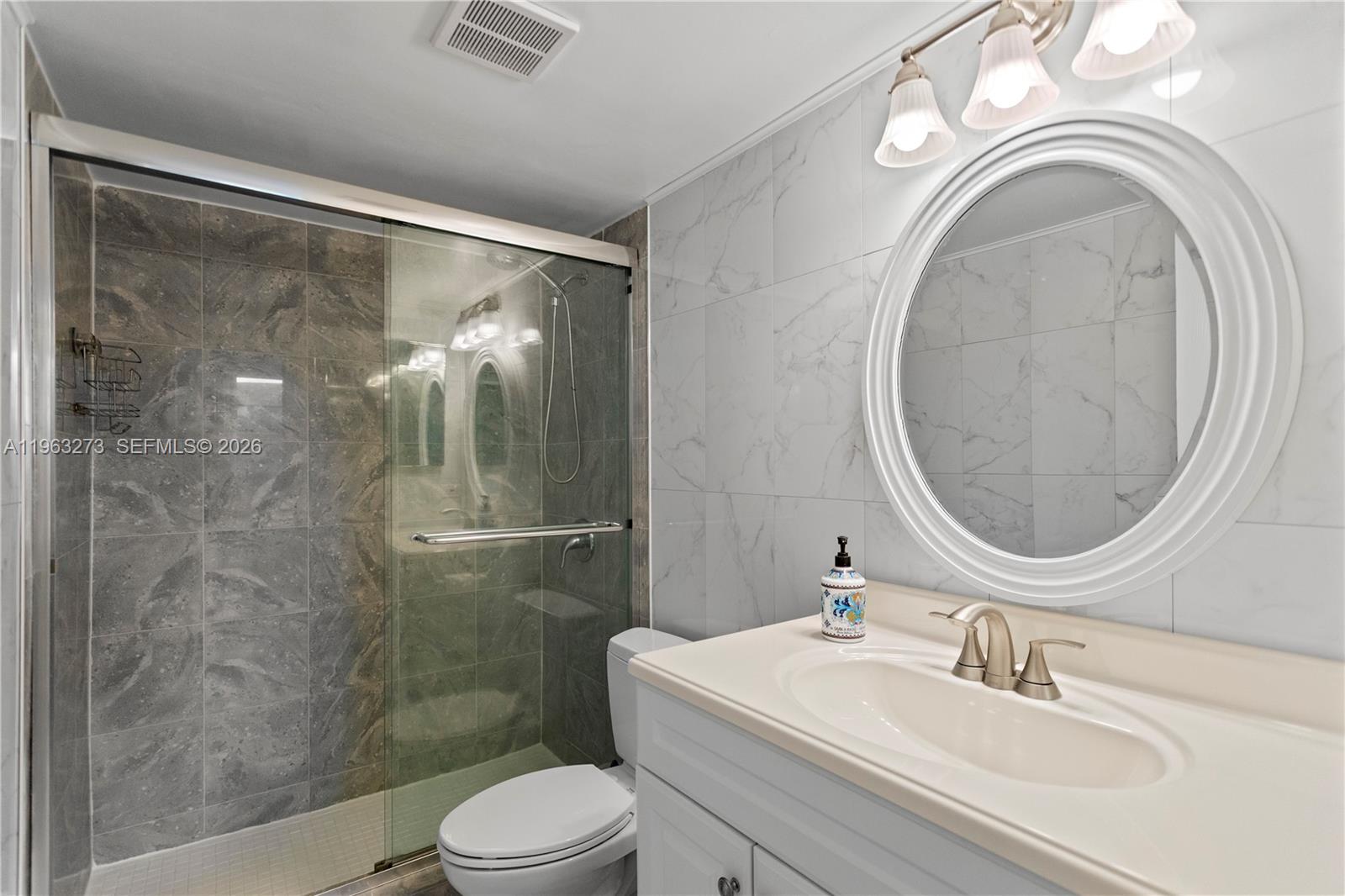 HOLLYBROOK GOLF AND - Residential