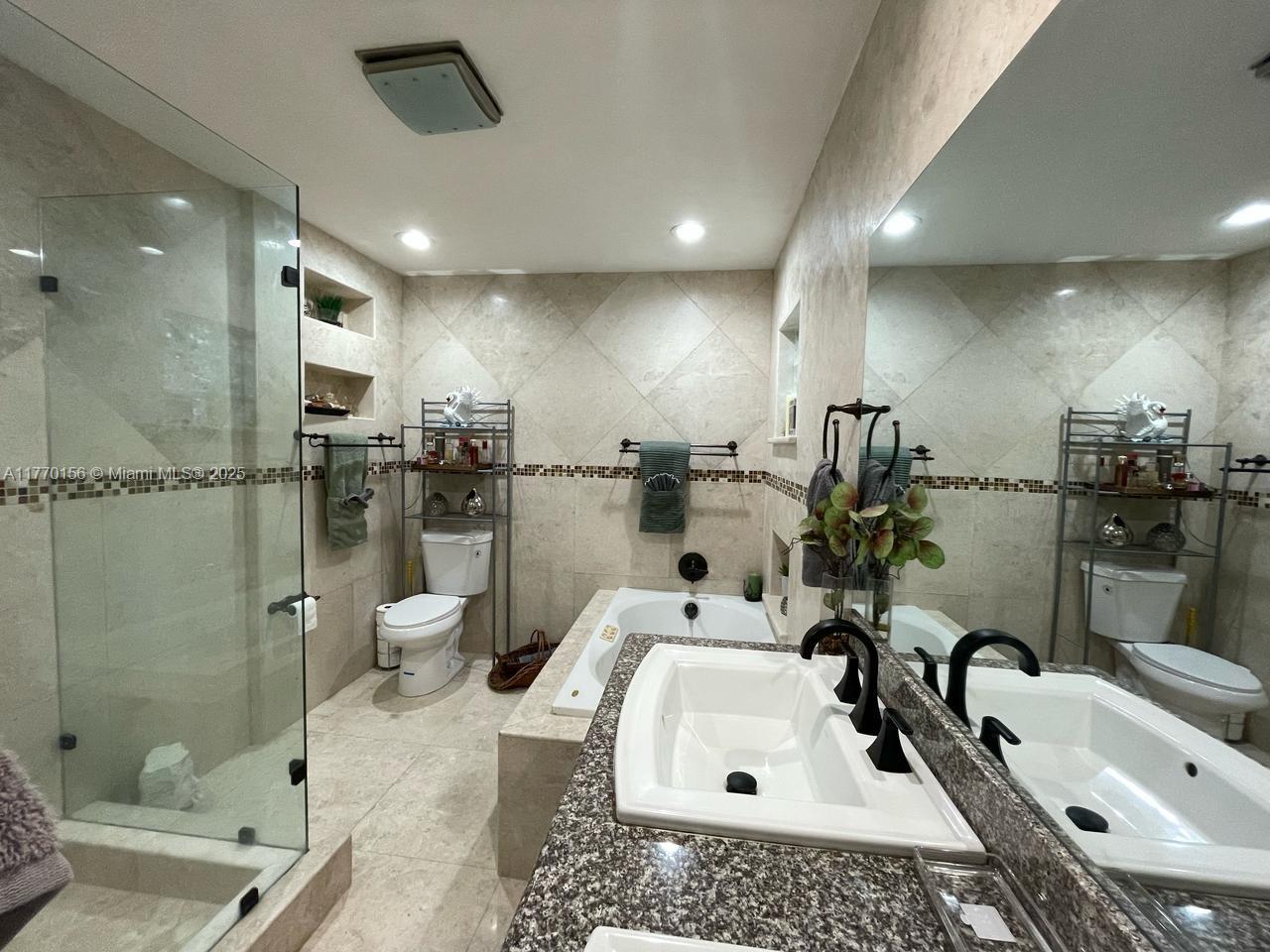 BISCAYNE POINT SOUTH - Residential