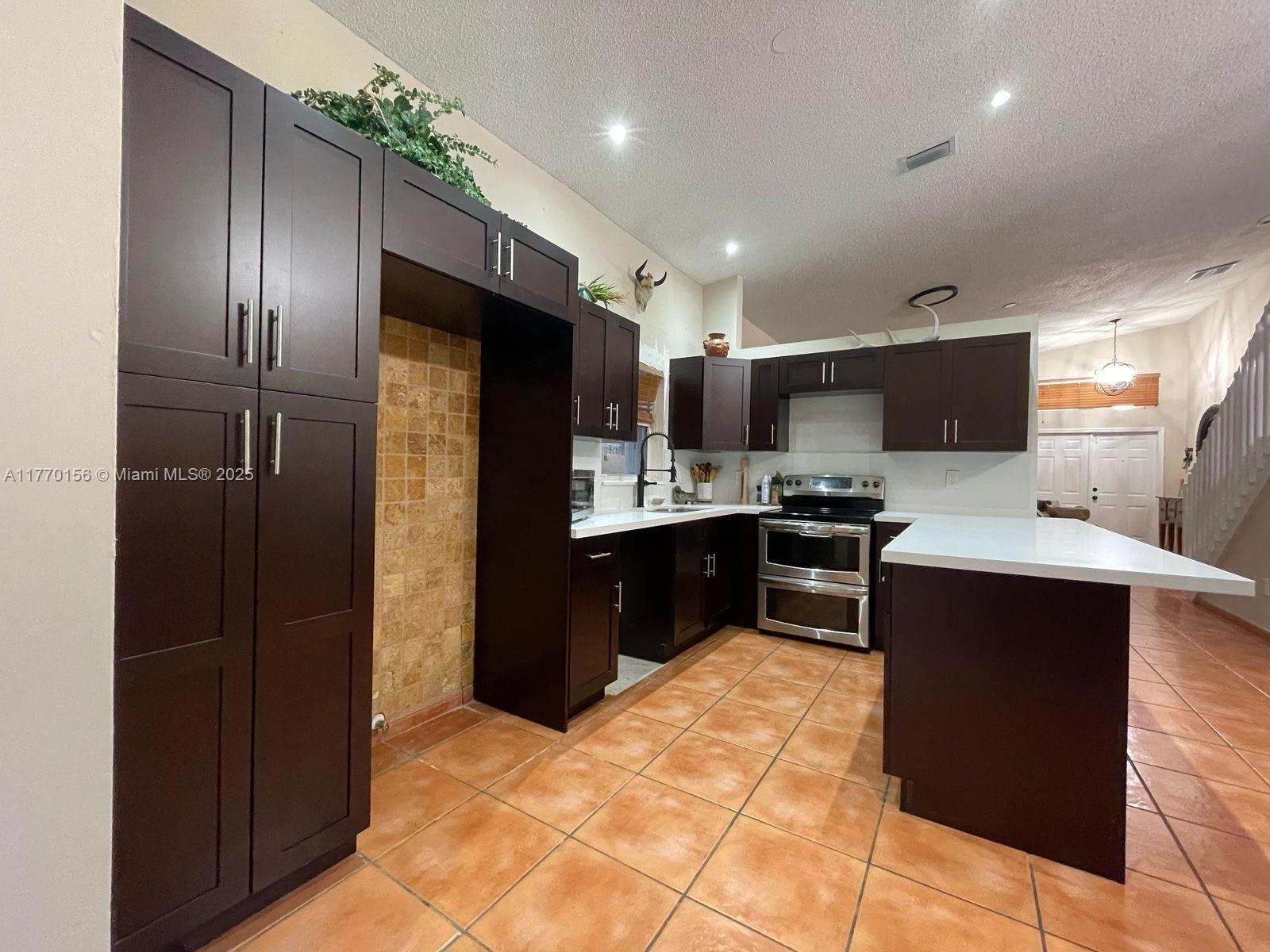 BISCAYNE POINT SOUTH - Residential