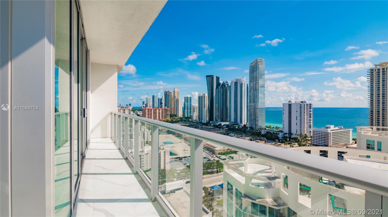 PARQUE TOWERS CONDO - Residential