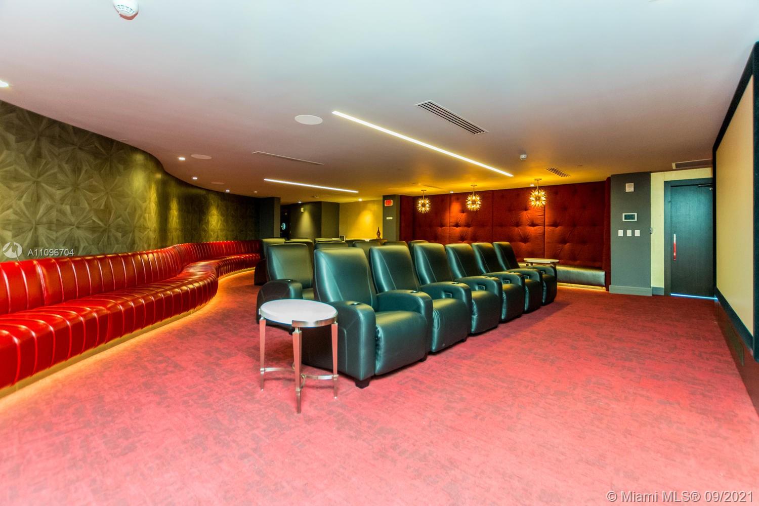 PARQUE TOWERS CONDO - Residential