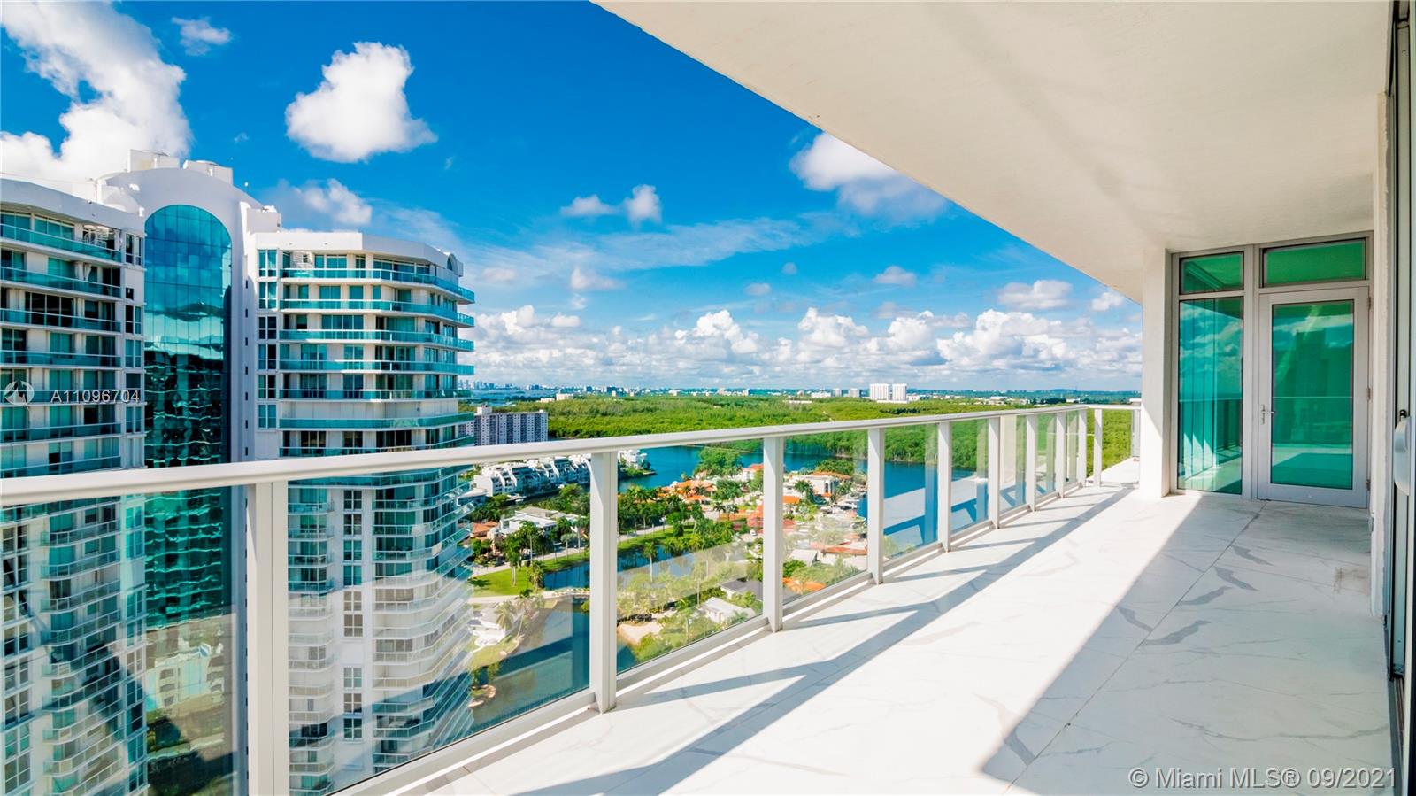 PARQUE TOWERS CONDO - Residential