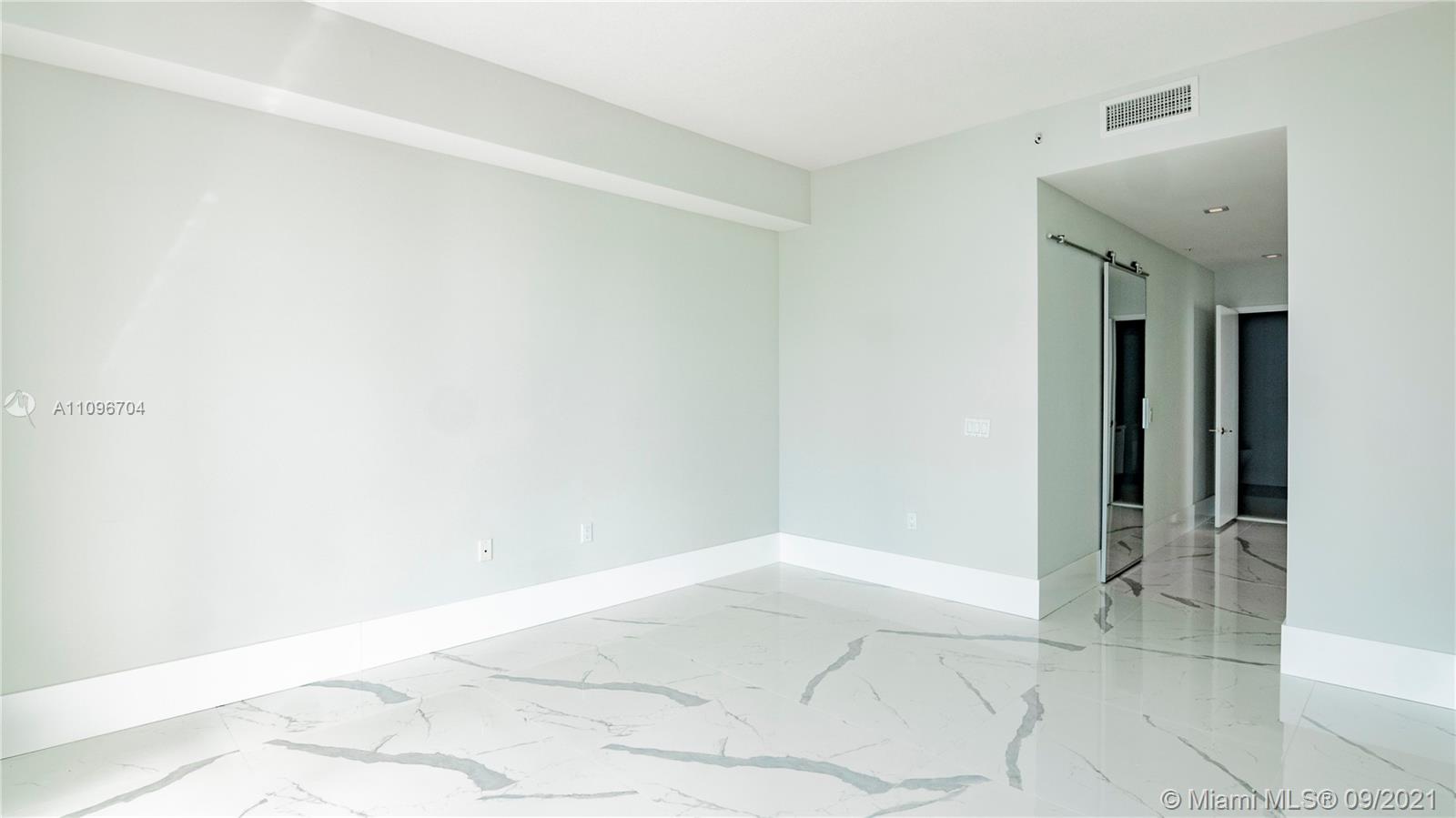 PARQUE TOWERS CONDO - Residential