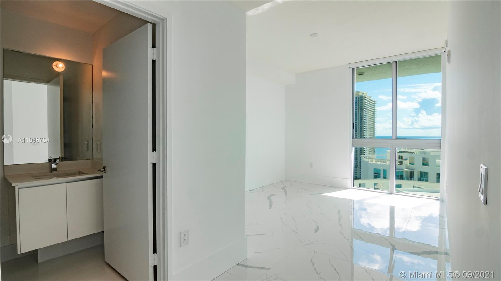PARQUE TOWERS CONDO - Residential