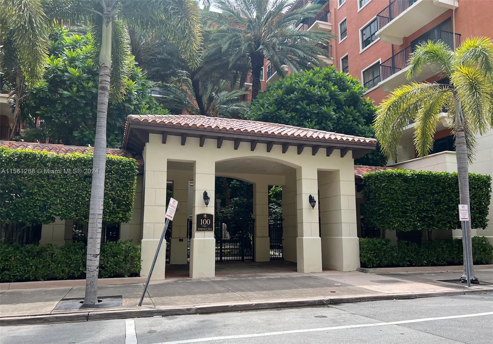 ANDALUSIA CONDO RESIDENCE - Residential