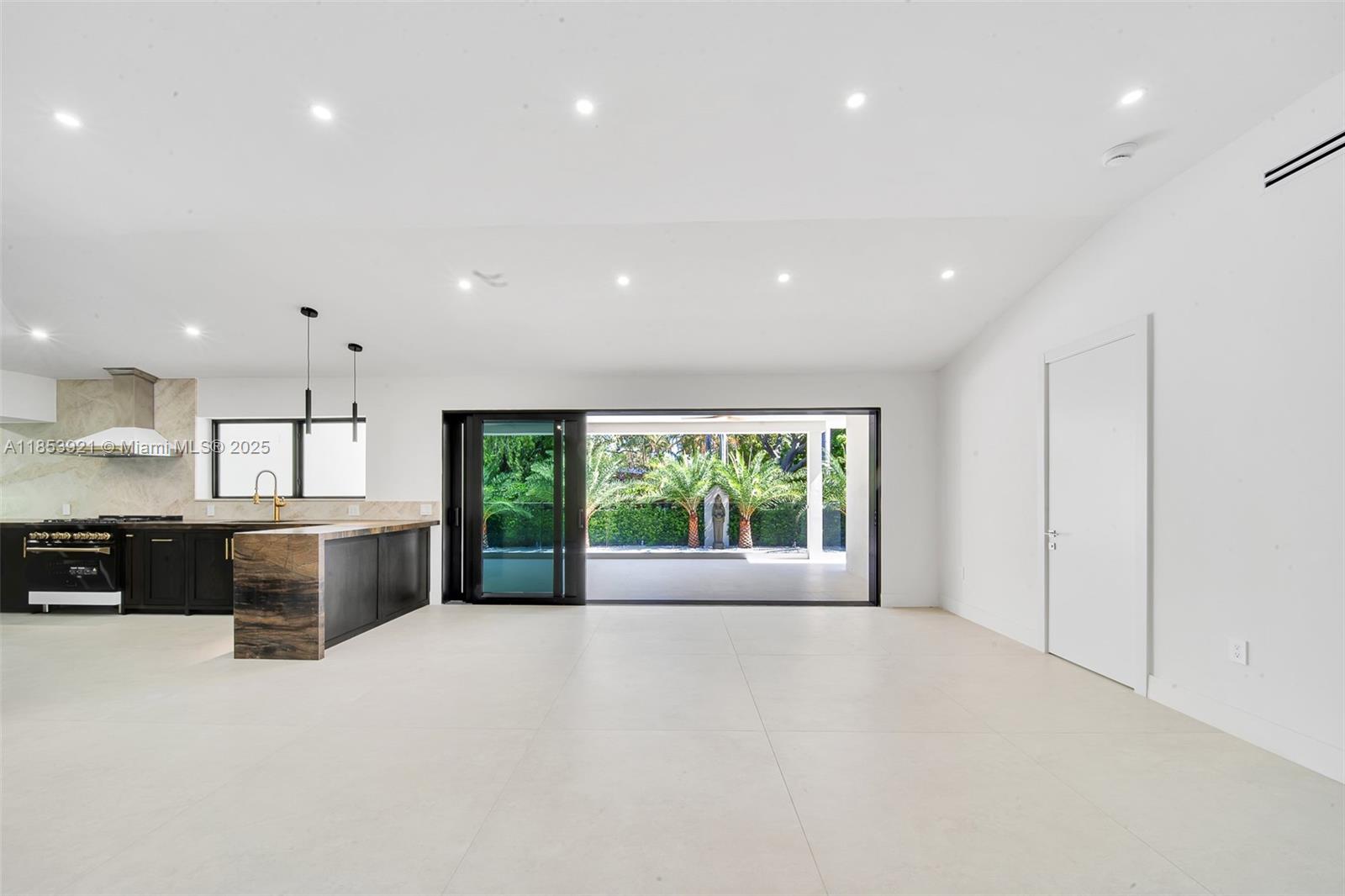 WASHINGTON PLACE - Residential