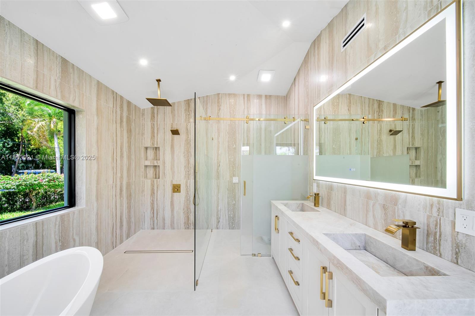 WASHINGTON PLACE - Residential