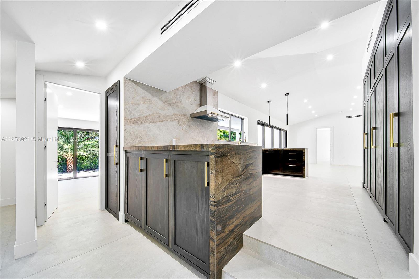 WASHINGTON PLACE - Residential