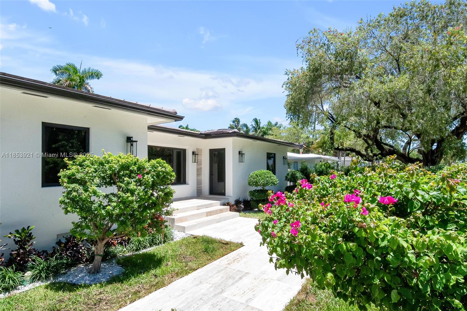 WASHINGTON PLACE - Residential