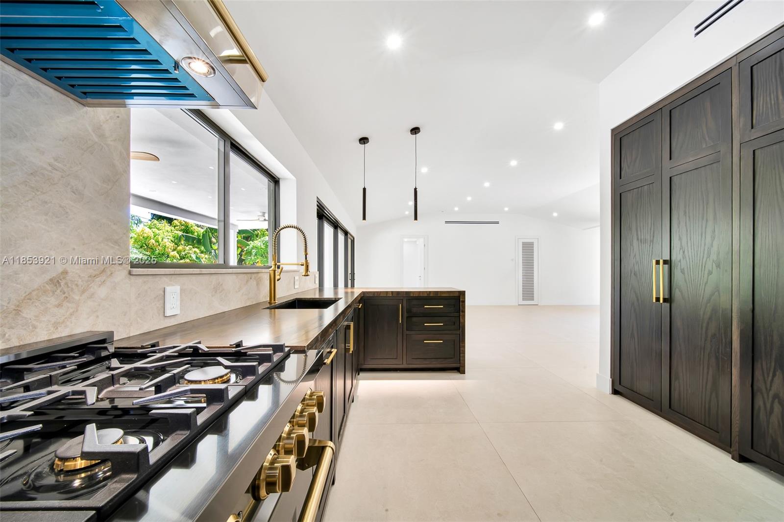 WASHINGTON PLACE - Residential