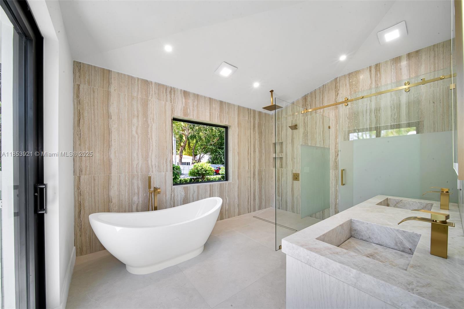 WASHINGTON PLACE - Residential