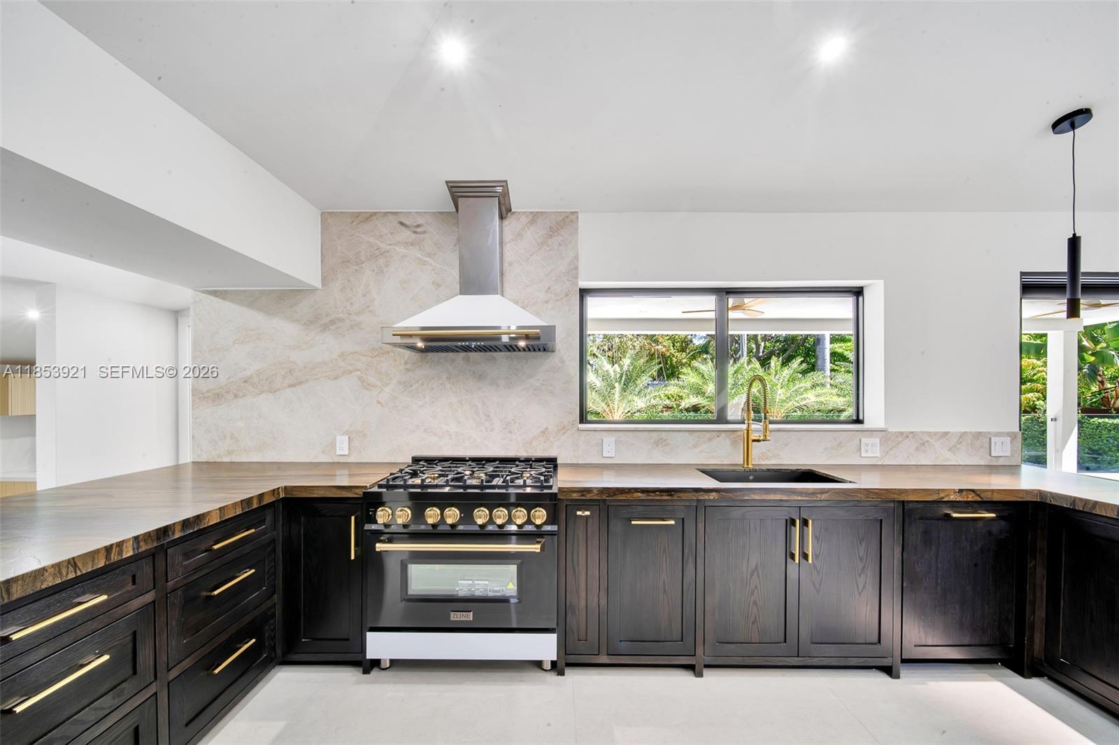 WASHINGTON PLACE - Residential