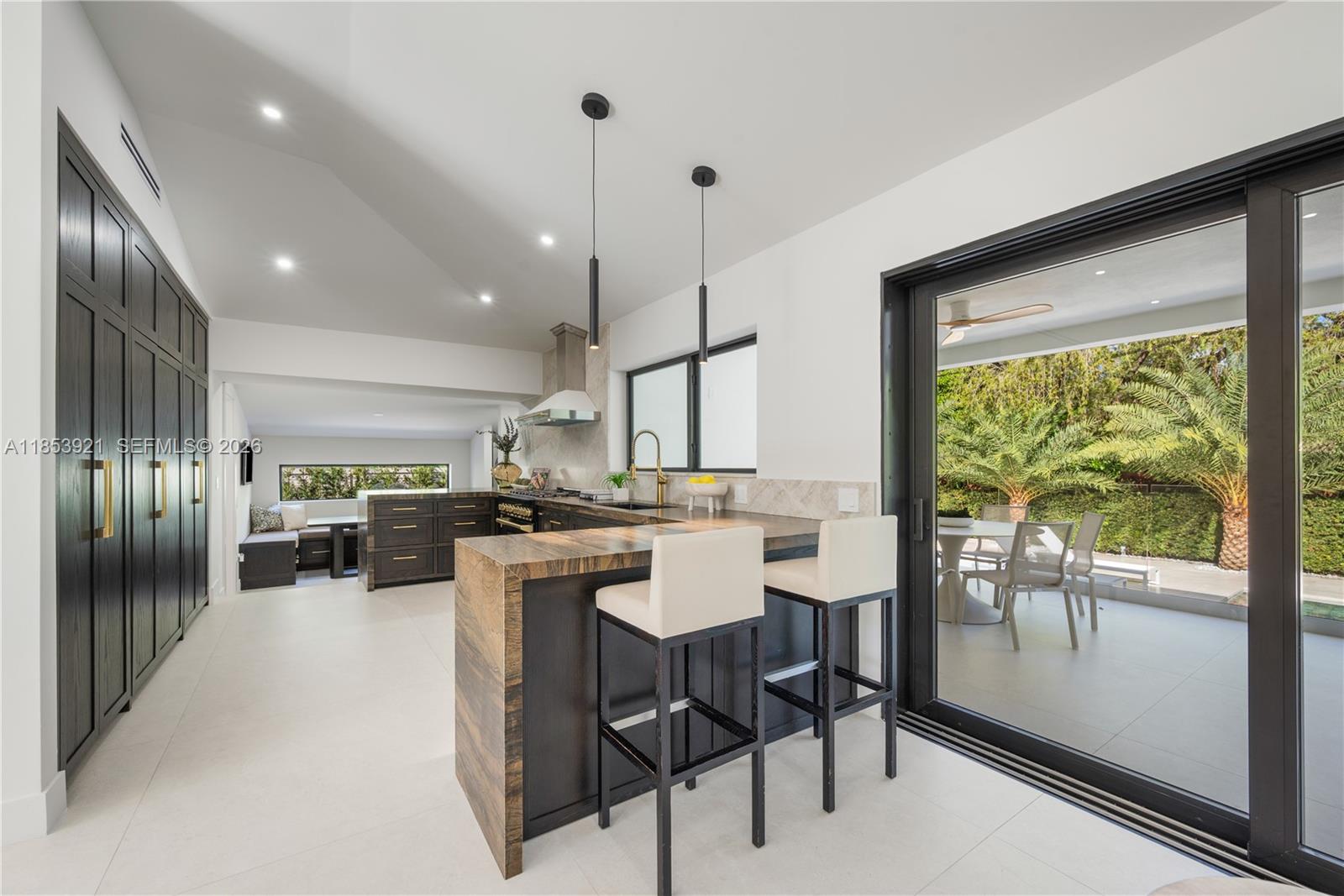 WASHINGTON PLACE - Residential