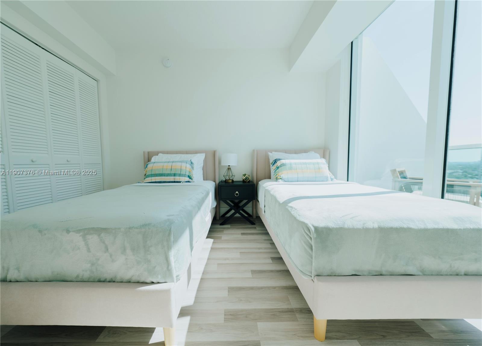 BRICKELL ON THE RIVER S T - Residential Lease