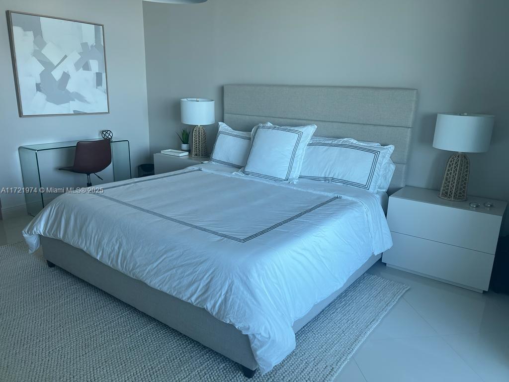 900 BISCAYNE BAY CONDO - Residential Lease