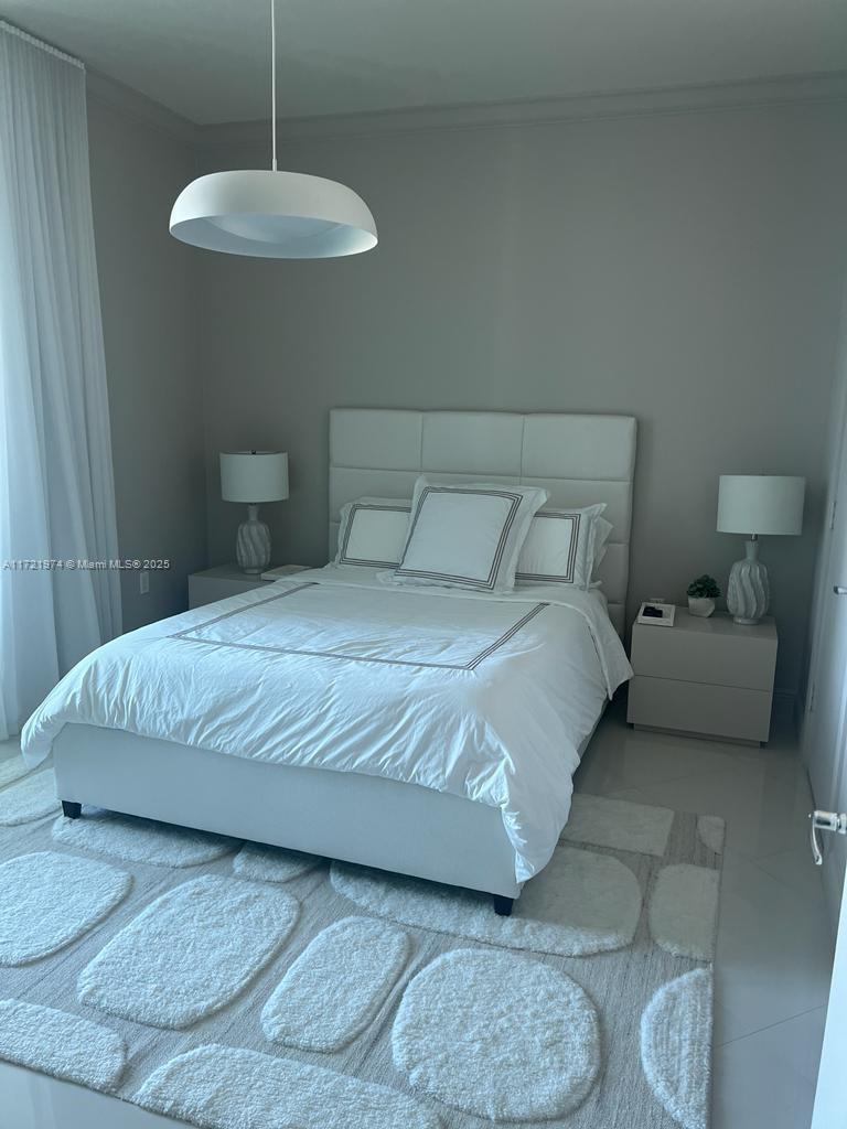 900 BISCAYNE BAY CONDO - Residential Lease