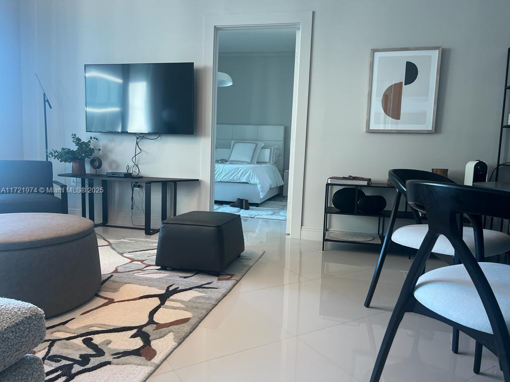 900 BISCAYNE BAY CONDO - Residential Lease