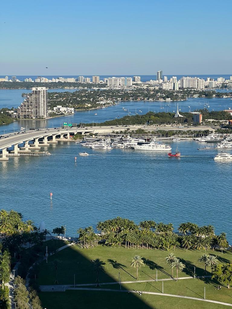 900 BISCAYNE BAY CONDO - Residential Lease