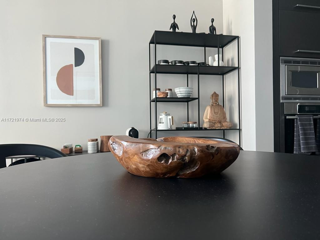 900 BISCAYNE BAY CONDO - Residential Lease