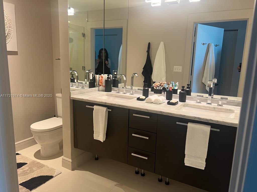 900 BISCAYNE BAY CONDO - Residential Lease