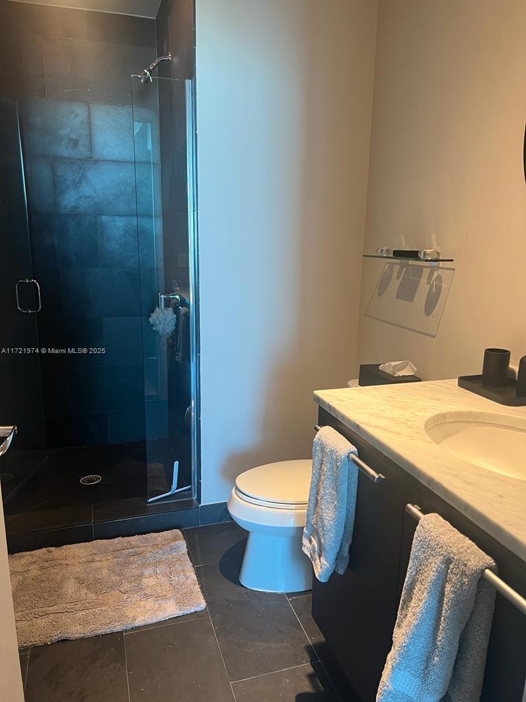 900 BISCAYNE BAY CONDO - Residential Lease