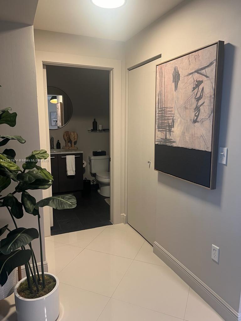 900 BISCAYNE BAY CONDO - Residential Lease