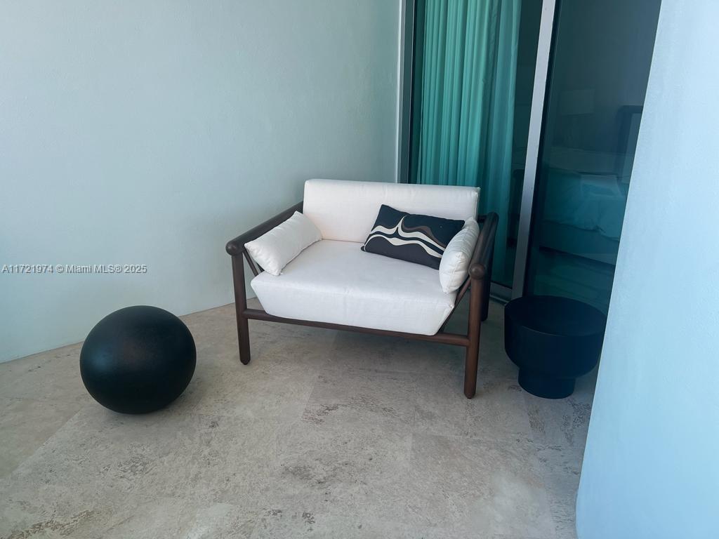 900 BISCAYNE BAY CONDO - Residential Lease