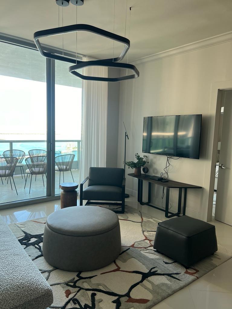 900 BISCAYNE BAY CONDO - Residential Lease
