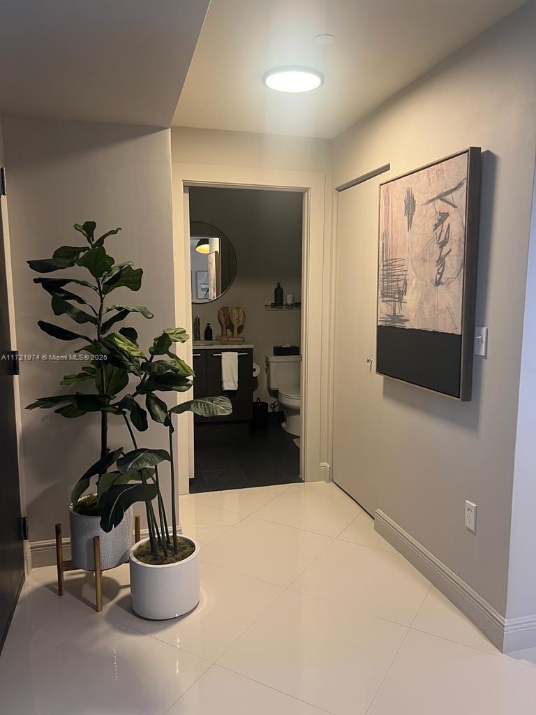 900 BISCAYNE BAY CONDO - Residential Lease