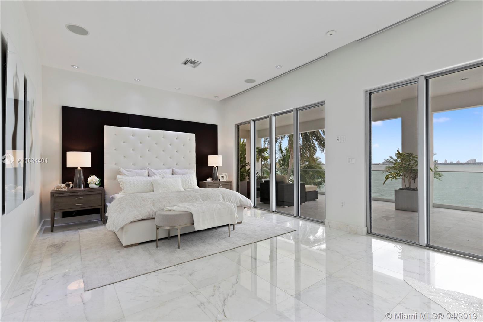 TREASURE ISLAND - Residential