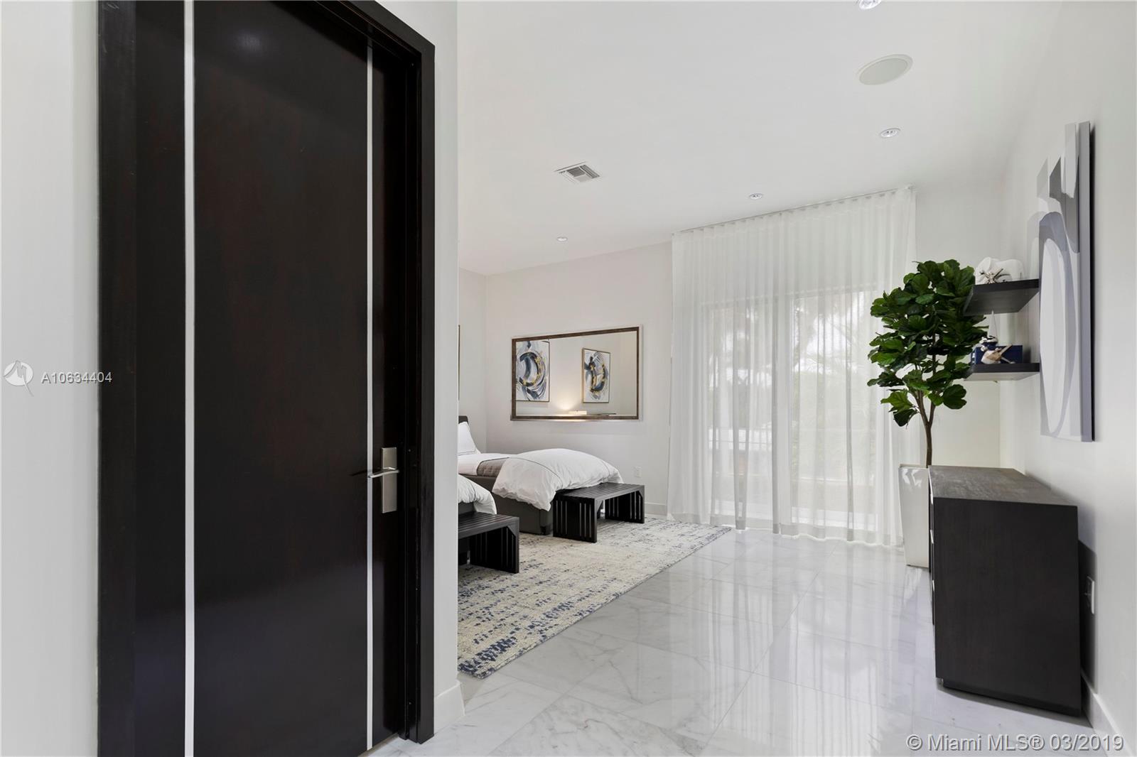 TREASURE ISLAND - Residential