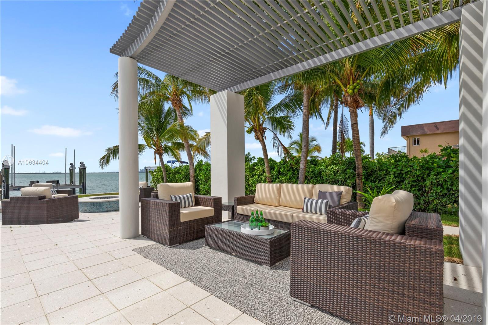 TREASURE ISLAND - Residential