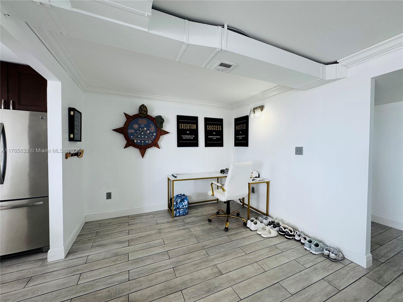 DEL PRADO - Residential