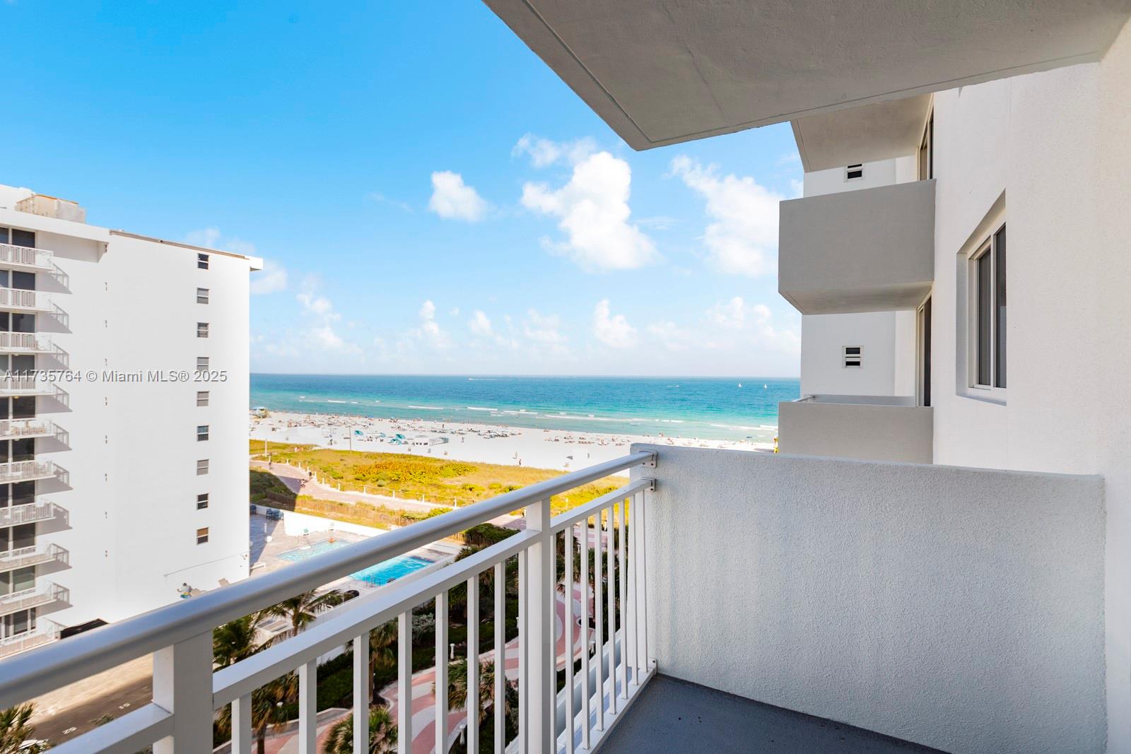 345 Ocean Dr 819