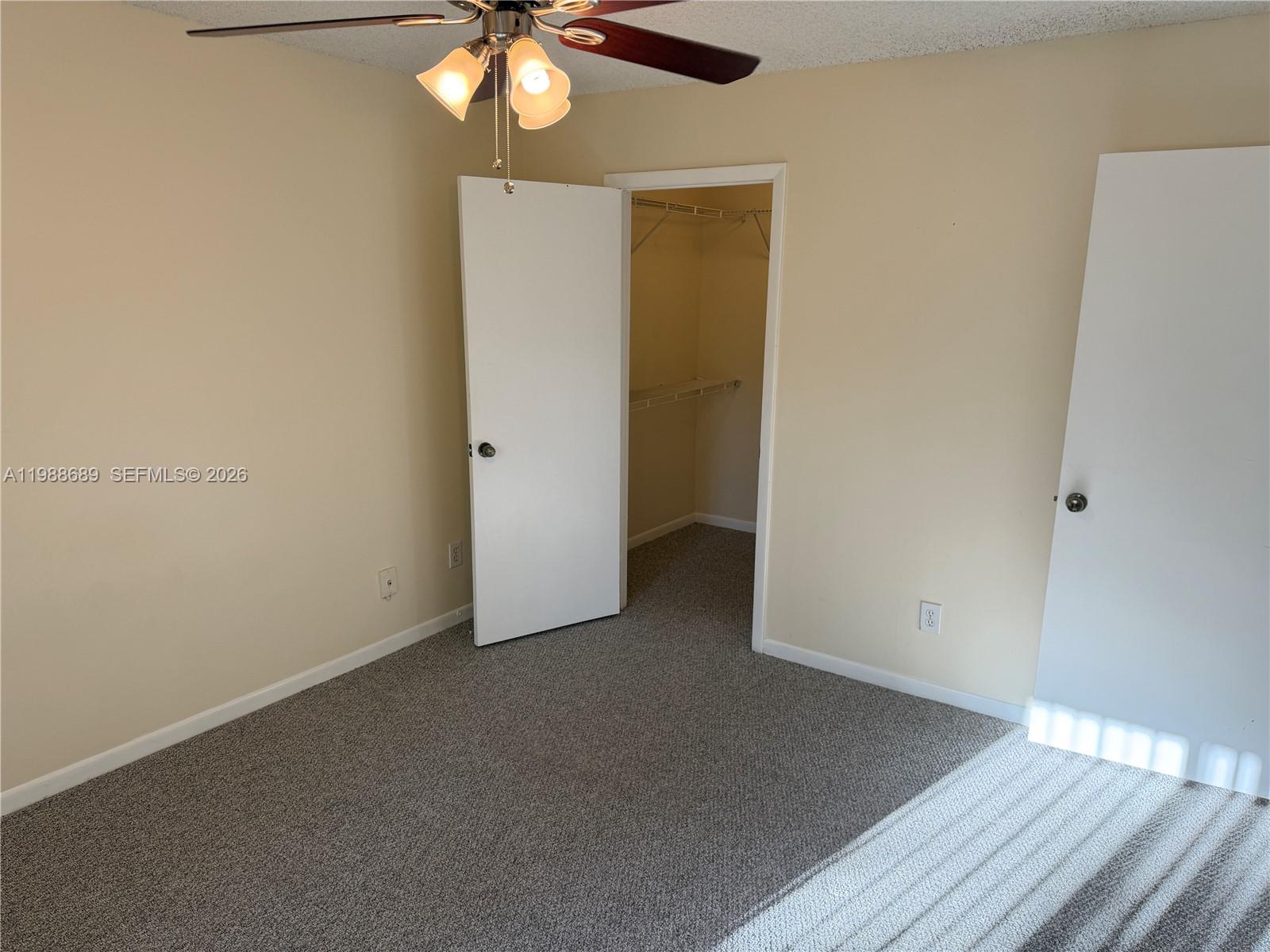 HOLLYWOOD PARC CONDOMINIU - Residential Lease