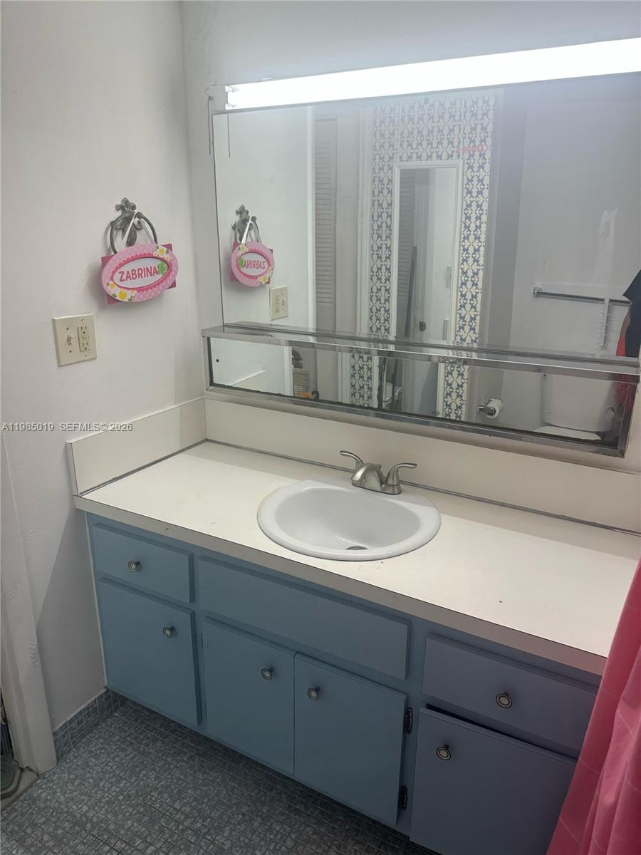 THREE SEASONS CONDO BLDG - Residential