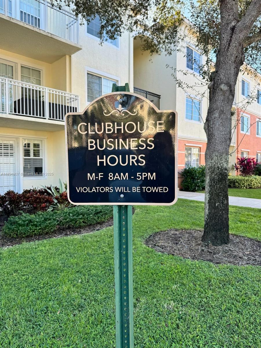 9825 Baywinds Dr 1103