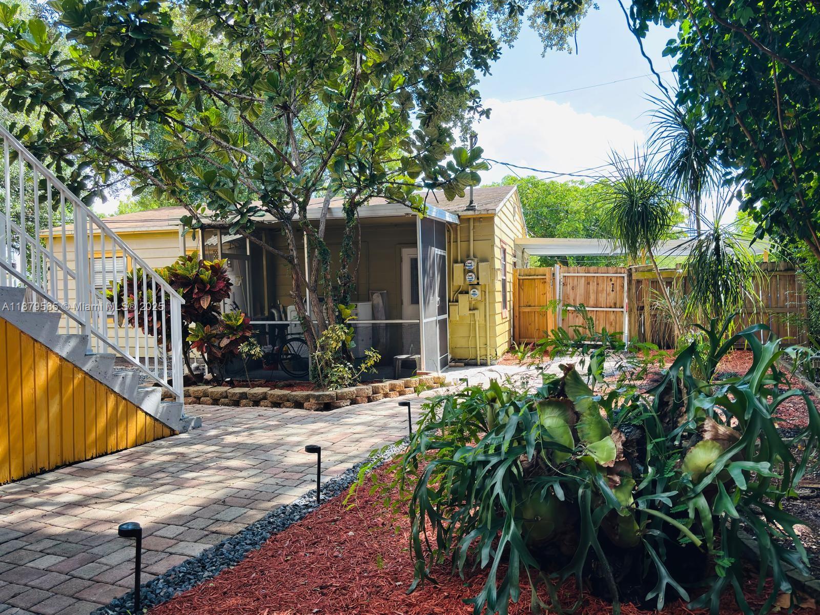 RIVERSIDE PARK - Residential Lease