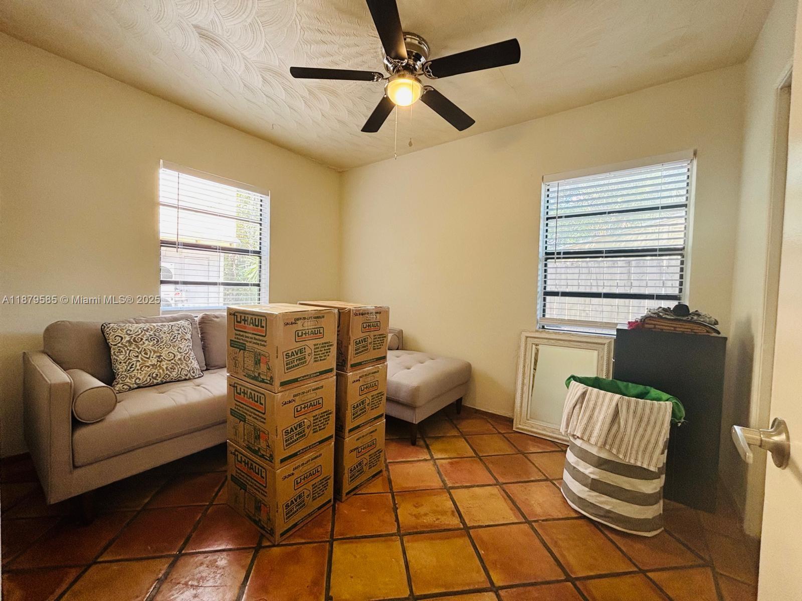 RIVERSIDE PARK - Residential Lease