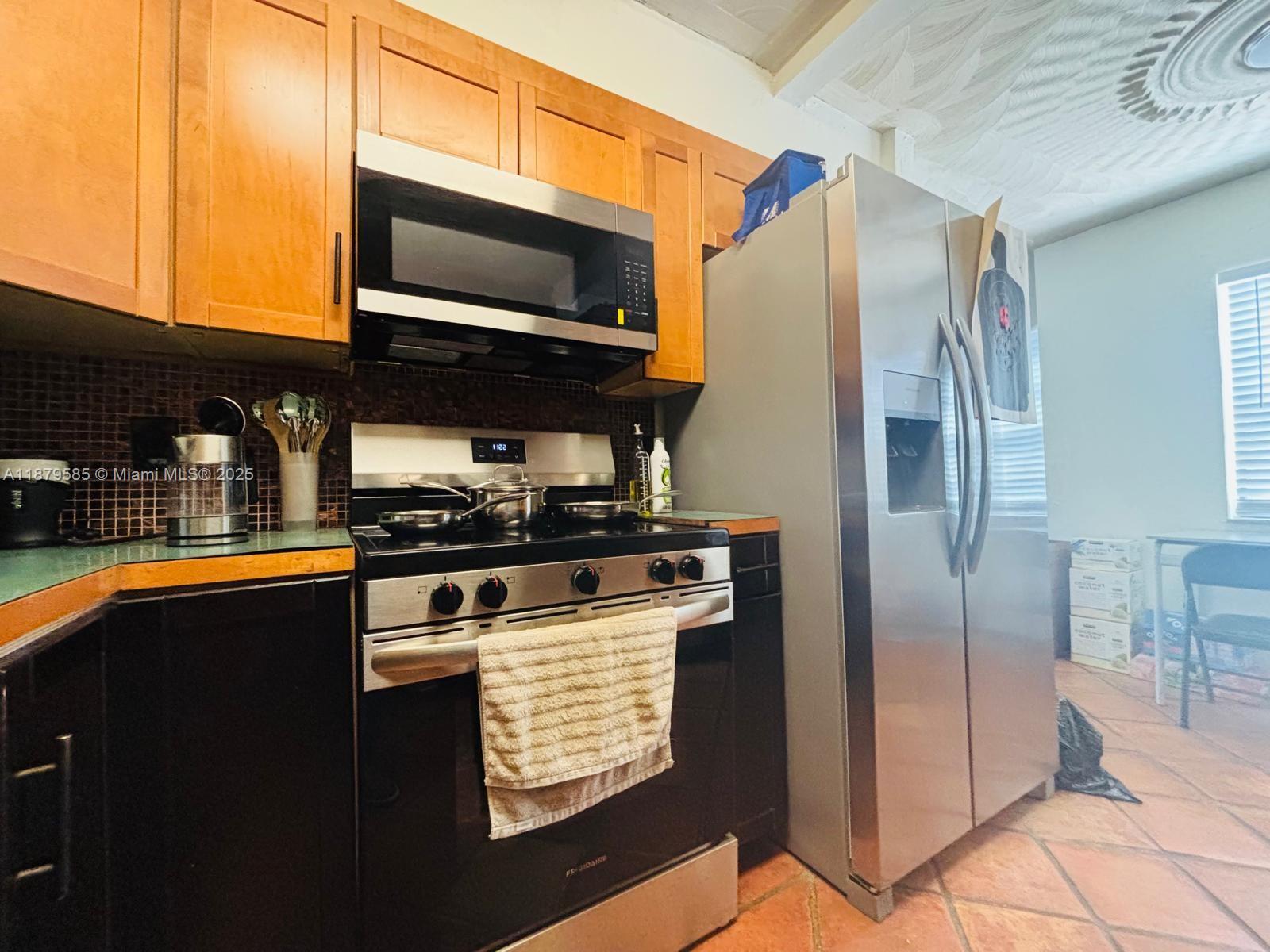 RIVERSIDE PARK - Residential Lease