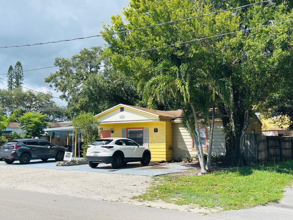 Photo of 1913 Riverside Dr #1-3, Fort Lauderdale, FL 33312 (MLS # A11879585)