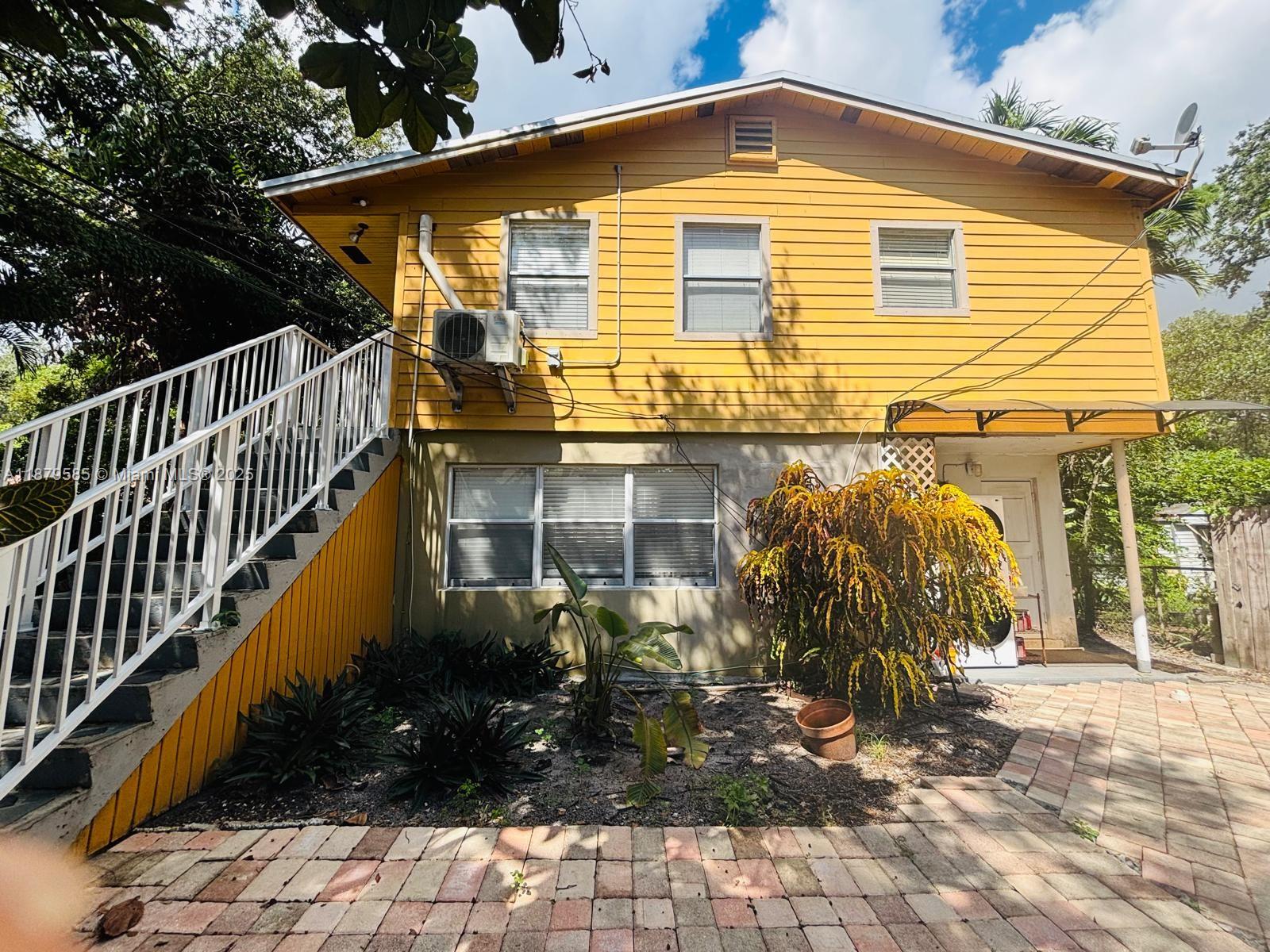 RIVERSIDE PARK - Residential Lease