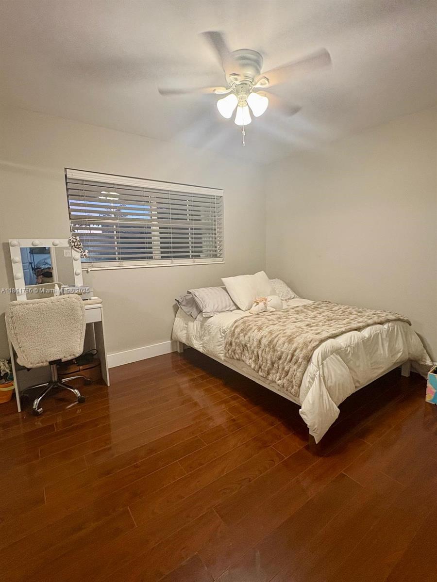 VILLAS OF PINECREST CONDO - Residential