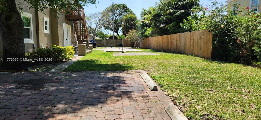 Photo of 306 Hawthorne Dr #3, Lake Park, FL 33403 (MLS # A11779059)