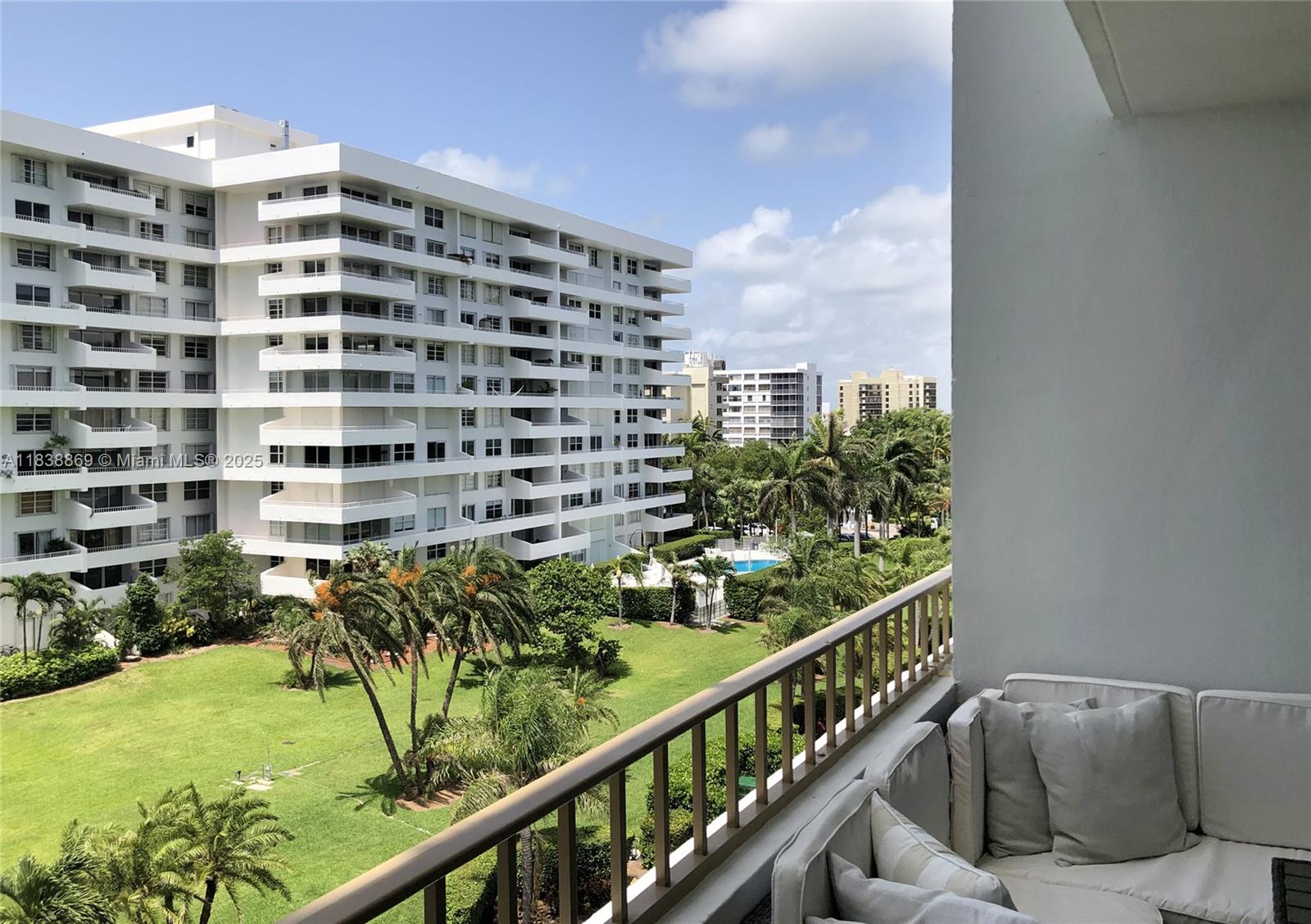 177 Ocean Lane Dr 611