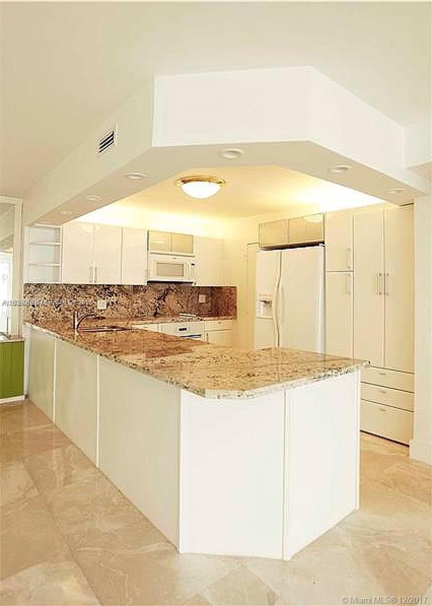 177 Ocean Lane Dr 611