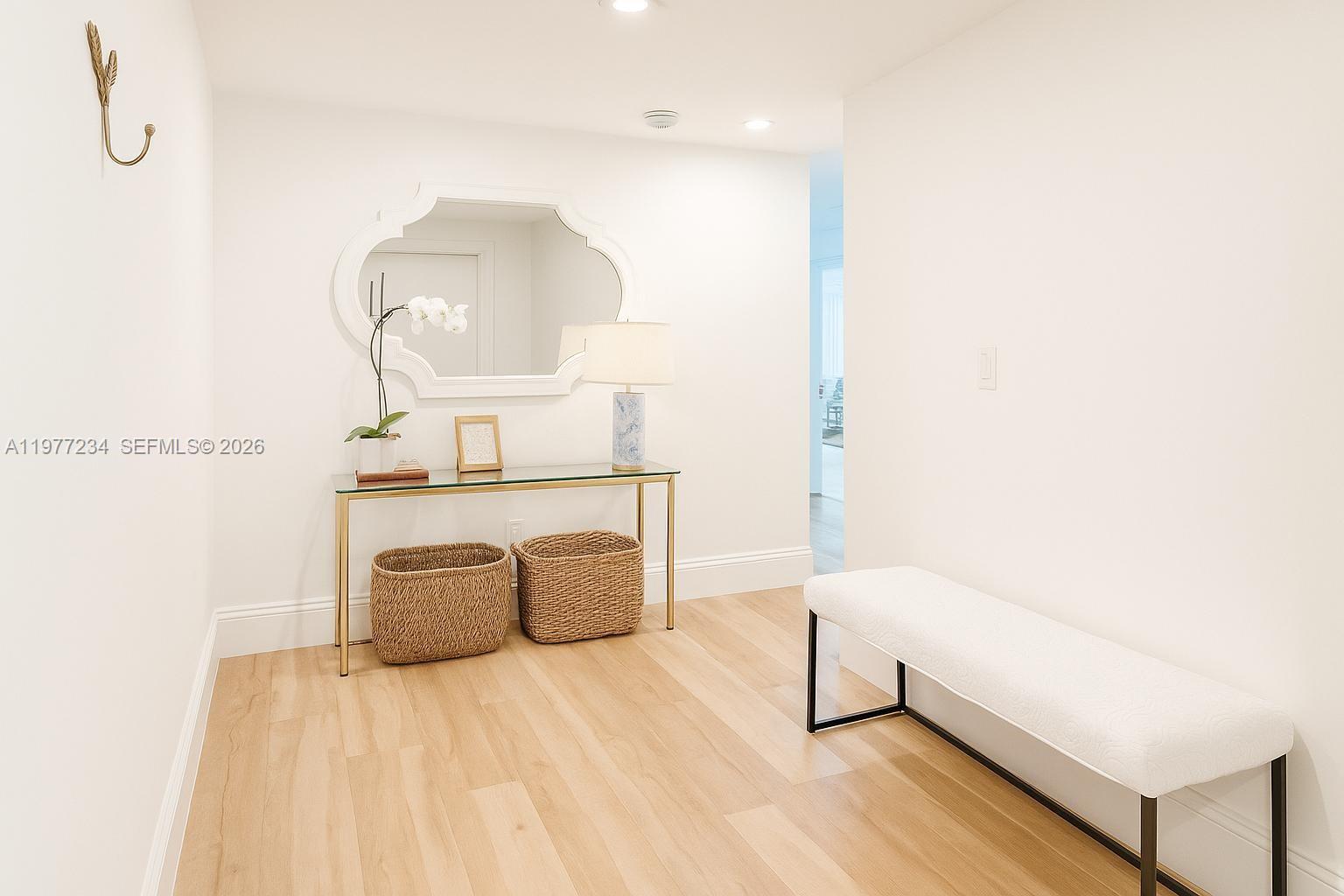 COMMODORE CLUB SOUTH COND - Residential Lease