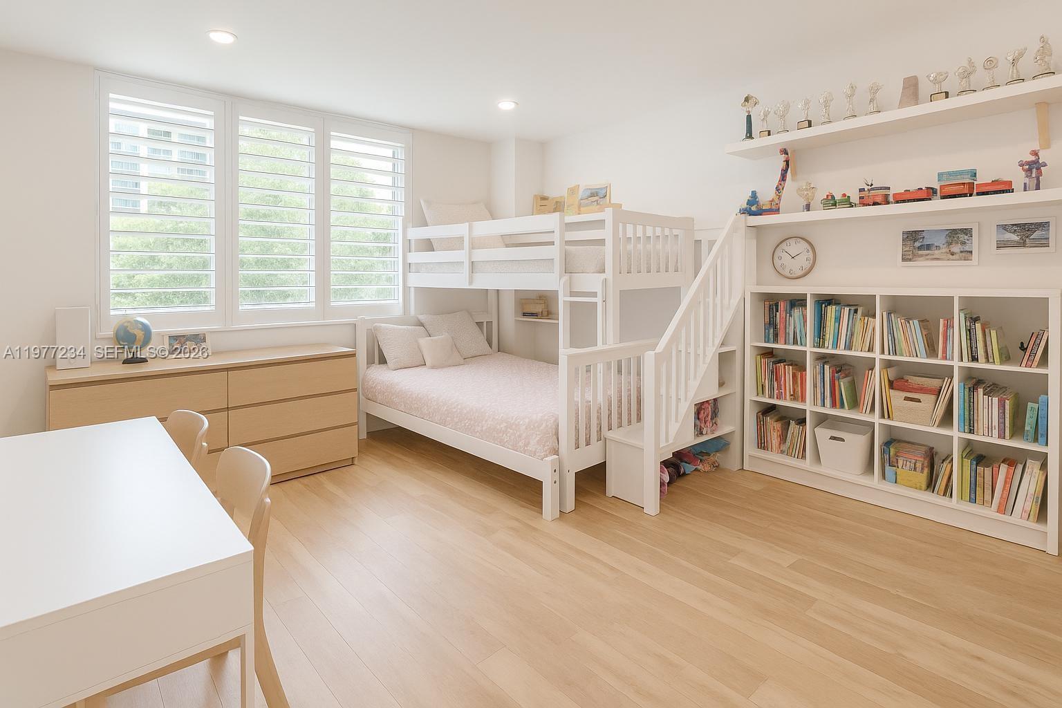 COMMODORE CLUB SOUTH COND - Residential Lease