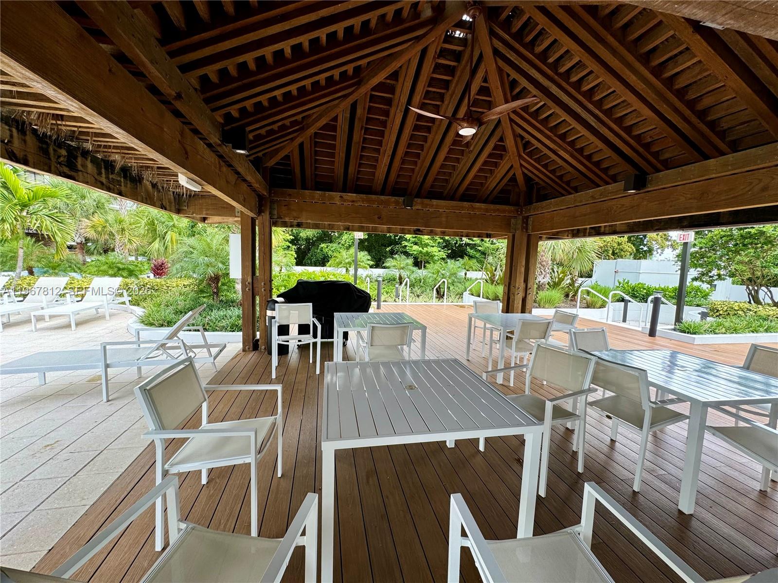 HAMPTONS WEST CONDO - Residential