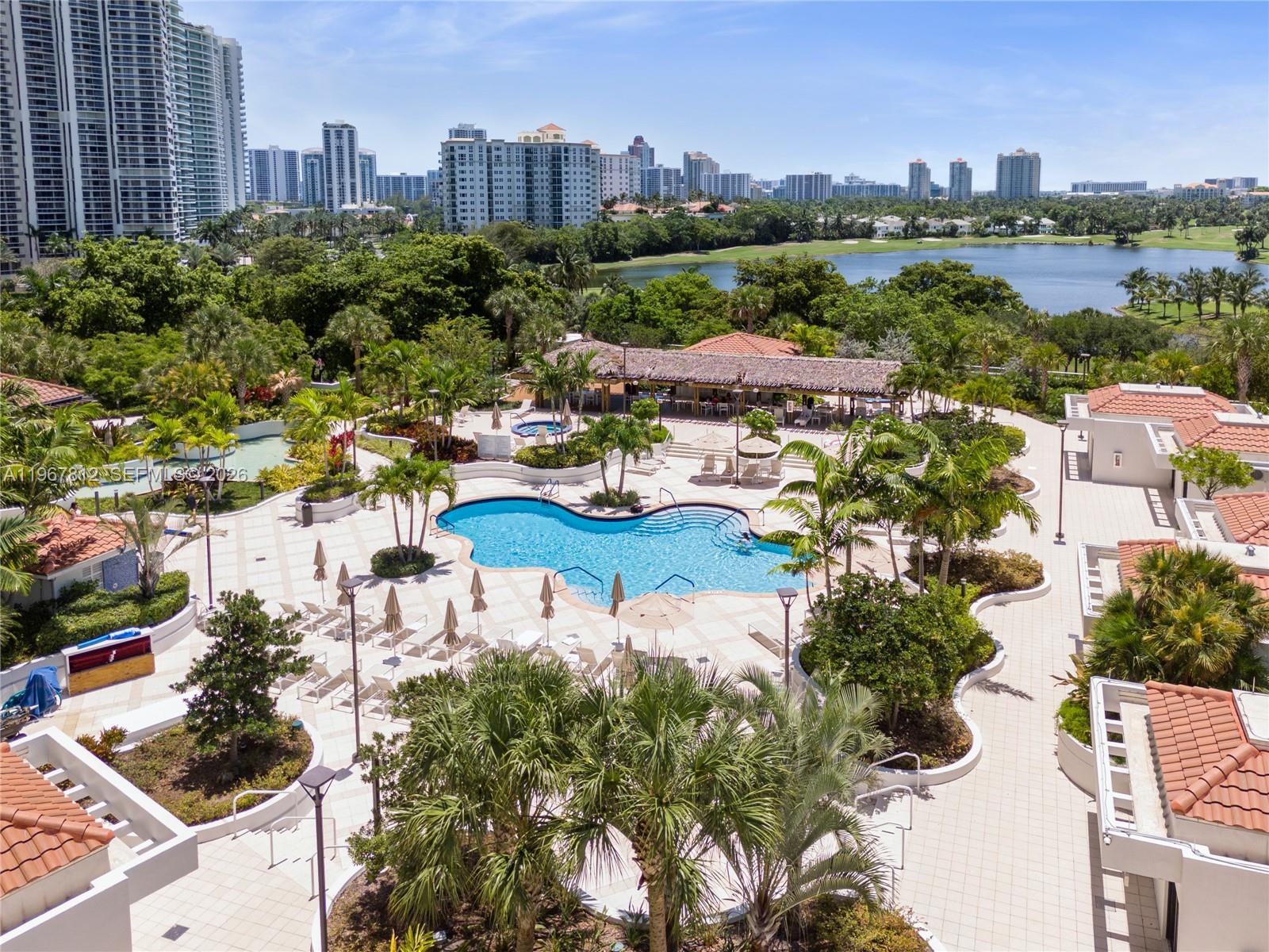 HAMPTONS WEST CONDO - Residential